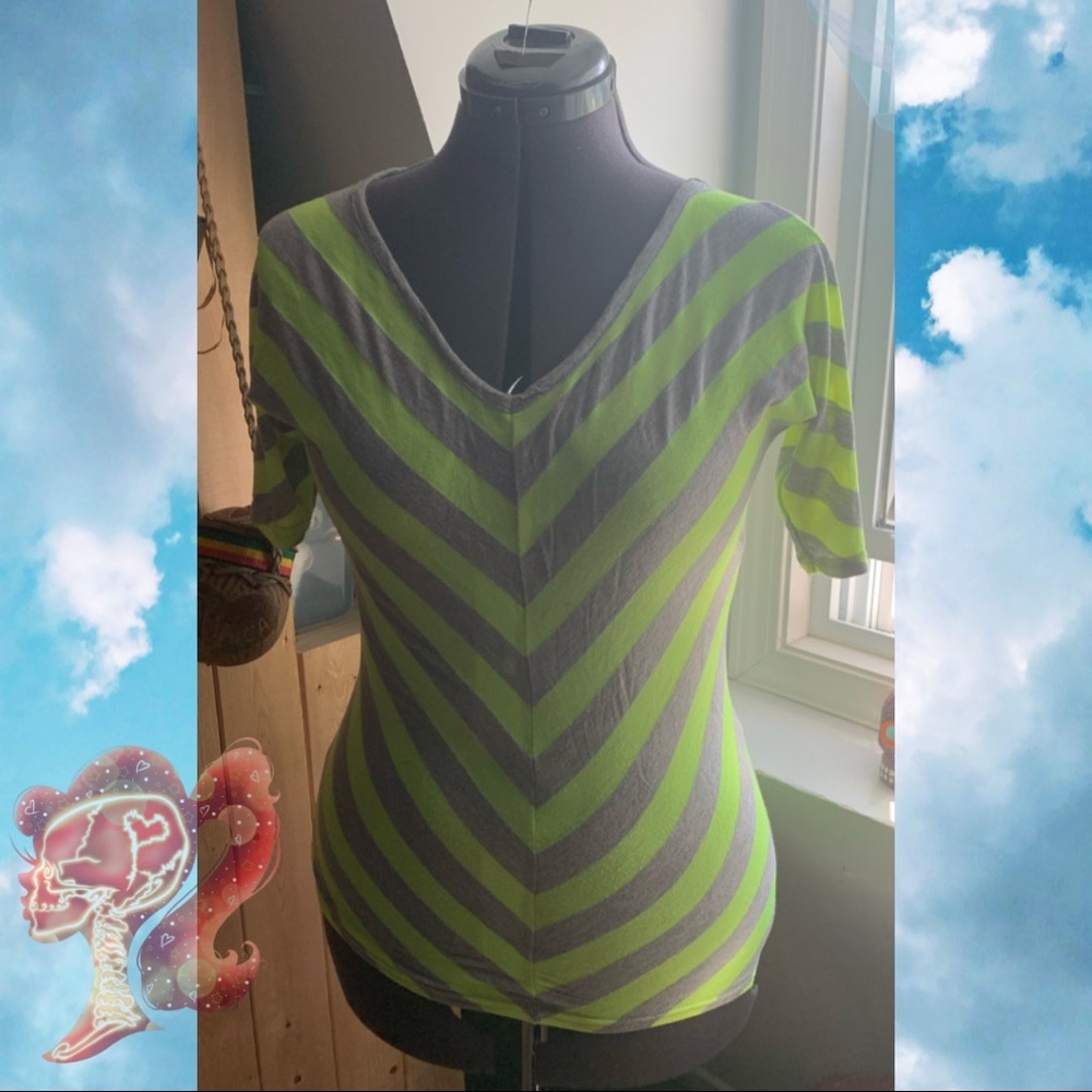 💀 Neon Striped Top
